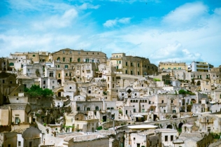 Moyseion Matera: svetlost, zvuk i voda — tri simbola večnosti