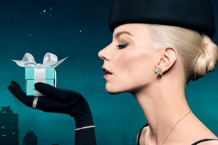 Tiffany & Co. hvata duh praznične sezone sa Anjom Tejlor-Džoj