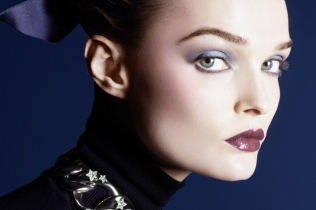 Kosmička čarolija na vašem licu – nova praznična CHANEL kolekcija