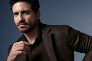That’s So Armani AW25: Edgar Ramirez predvodi slavlje bezvremenske elegancije