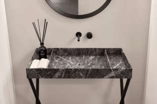 Nabatei Console — antoniolupi otkriva novu lakoću kamena