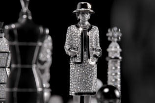 Šah od 4 miliona dolara i tajna kraljica - Chanel ponovo pomerio granice luksuza