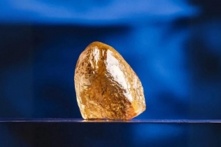 Kanada dobila retko blago: žuti dijamant star dve milijarde godina otkriven pred zatvaranje rudnika