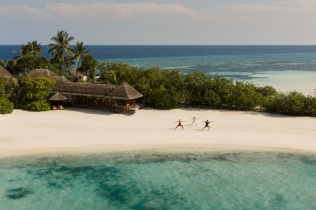 Raj za telo i um: Four Seasons Maldives otvara privatno ostrvo posvećeno prirodnom wellnessu