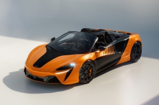 McLaren pretvara F1 titulu u kolekcionarski Artura Spider
