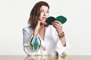 Bvlgari ICONS Minaudière: da li je ovo torbica ili dragulj koji se nosi u ruci?