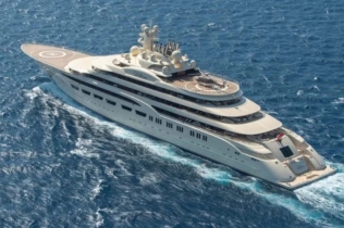 Zaplena od 800 miliona dolara: superjahta Dilbar svakog dana košta Lürssen 56.000 dolara