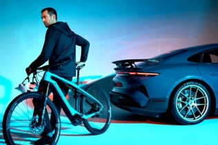 Porsche gasi EV divizije i ukida 500 radnih mesta dok pokušava da spasi profit