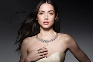 Louis Vuitton Mythica pretvara nakit u umetnost, a Anu de Armas u boginju kampanje
