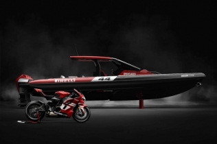 Ducati izlazi na more: Pirelli 44 dobio racing DNK kultnog italijanskog brenda