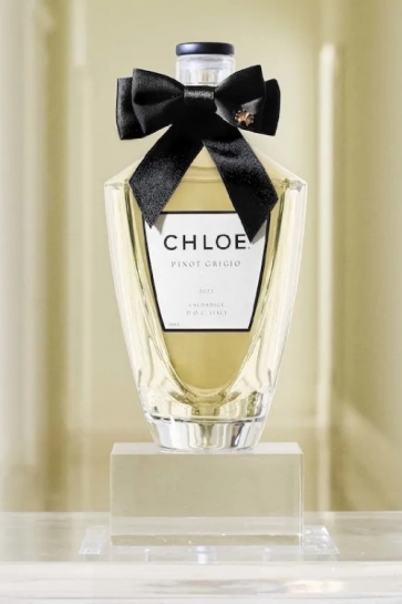 Chloe Wine Collection & Lele Sadoughi: Luksuzne flaše vina za prolećne momente