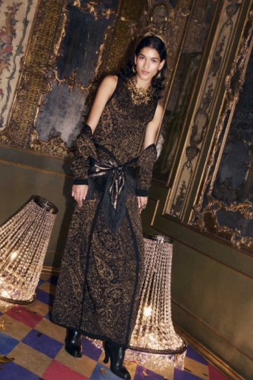 ETRO Holiday 2025 – glamur posle ponoći u Milanu