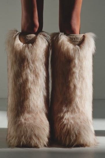 Jacquemus x Moon Boot: Zimska fantazija u kojoj se moda i après-ski duh susreću