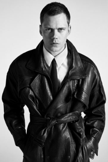Bil Skarsgard predvodi Saint Laurent kampanju za jesen 2025