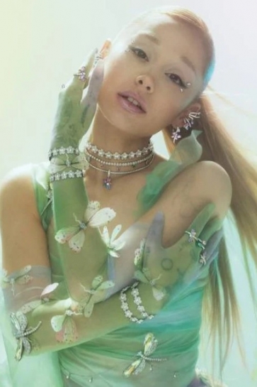 Arijana Grande kao vila iz snova: Swarovski kampanja koja osvaja 2026.