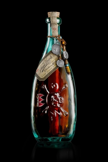 Tri srca, jedna priča: Džoni Dep predstavio rum koji već ima kultni status