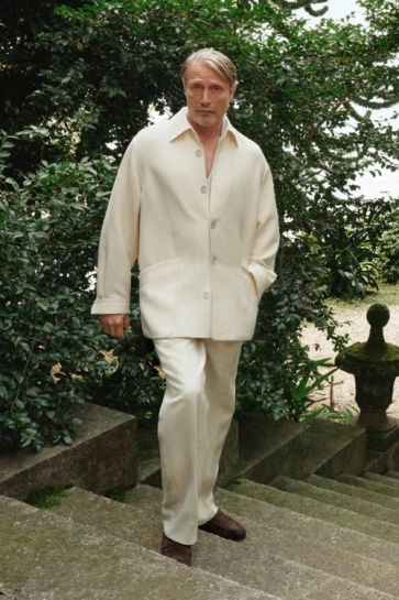 Mads Mikelsen donosi tihi luksuz na jezero Komo: ZEGNA Summer 2026 izgleda kao italijanski film bez ijedne greške