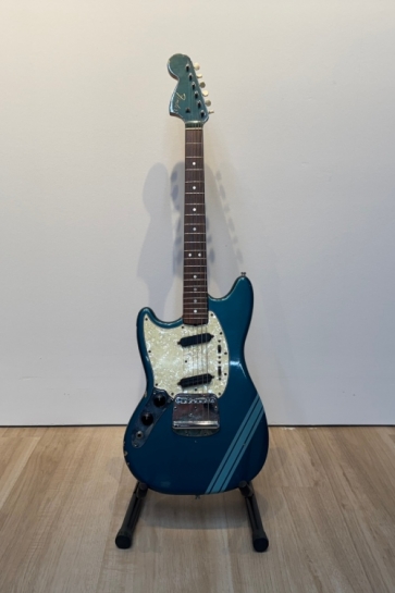 Kurt Kobejn – „Smells Like Teen Spirit“ gitara na aukciji za 5 miliona dolara