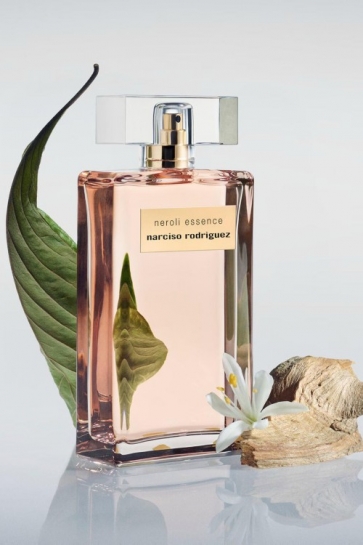 Narciso Rodriguez donosi novi miris koji izgleda kao svetlost u bočici: Neroli Essence